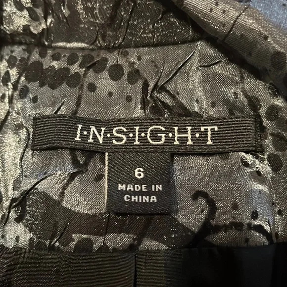 Suit - Picture 1 of 4